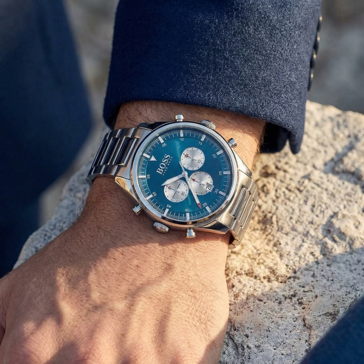 Hugo Boss Pioneer 1513713 Silver Case Blue Dial Silver Metal Men's Watch