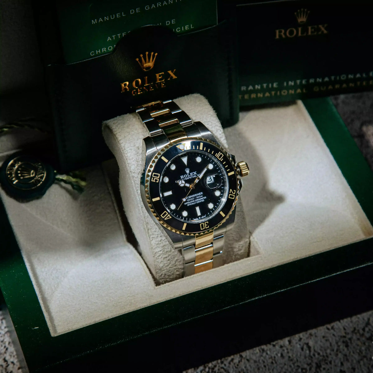 Rolex Submariner – Black Dial & Half Gold Oyster Bracelet