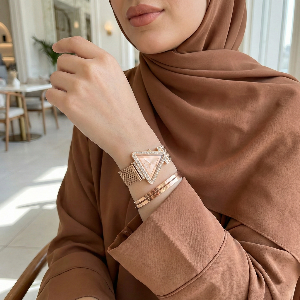 Guess Fame GW0508L3 Rose Gold Triangle Case Mesh Bracelet Watch