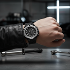 ساعة Guess Formula GW0579G1 بهيكل أسود وقرص مفتوح وإطار أبيض وحزام مطاطي