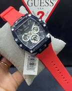 ساعة Guess Phoenix GW0203G4 بهيكل أسود وقرص داخلي مكشوف وحزام مطاطي أحمر