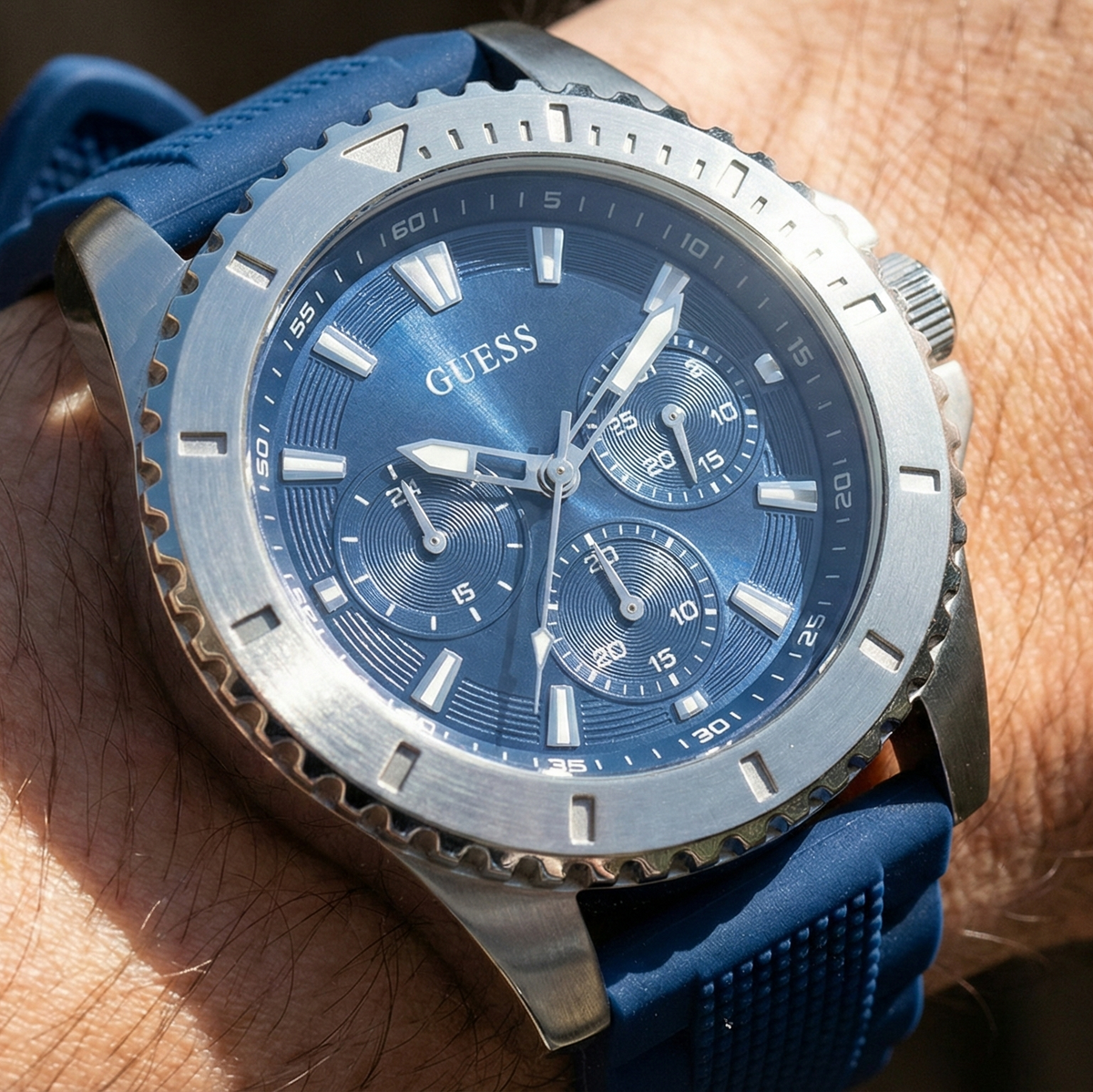 Guess Commander GW0211G1 Silver Case Blue Dial Blue Rubber Strap Men's Watch