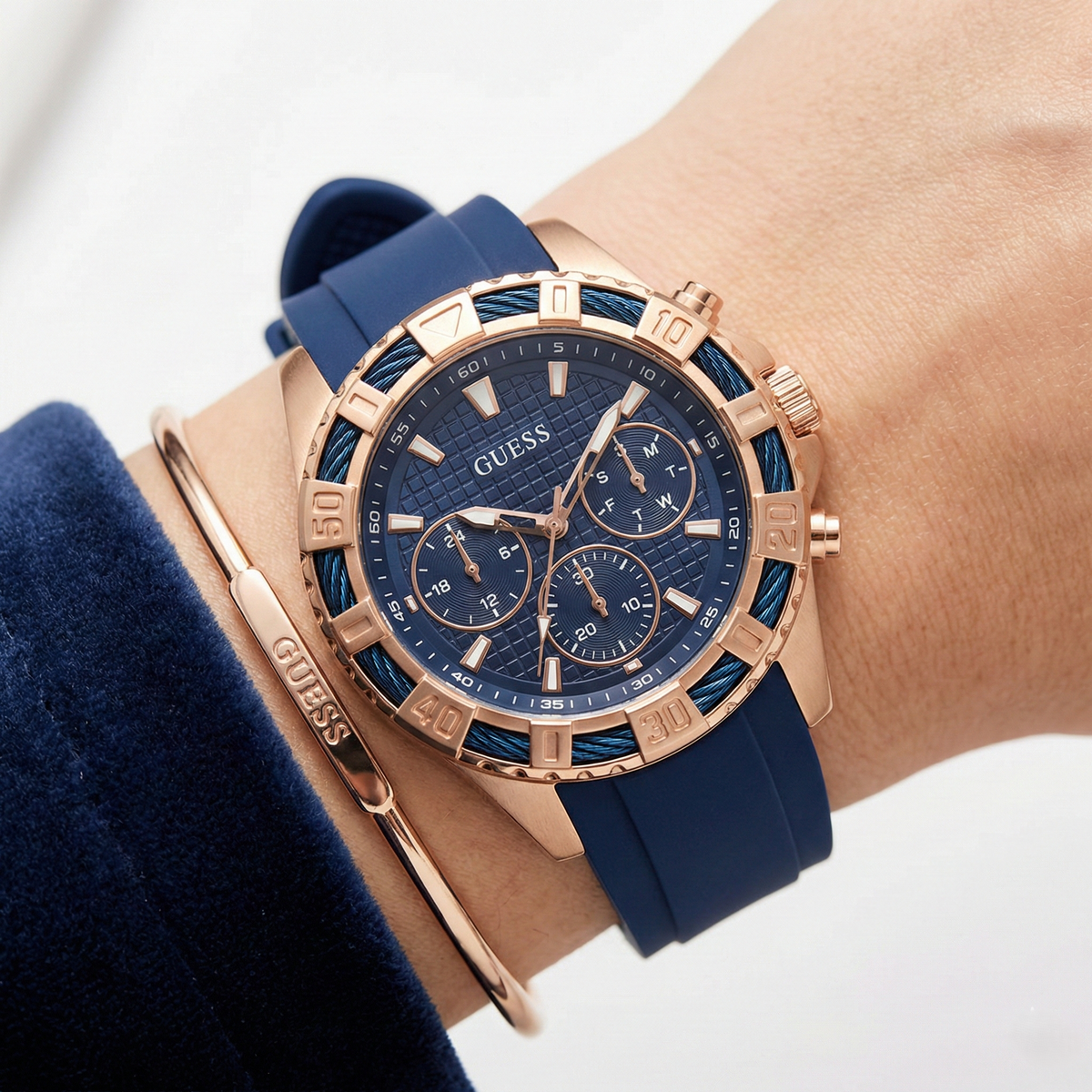 Guess Catalina W0562L3 Rose Gold & Blue Rubber Watch