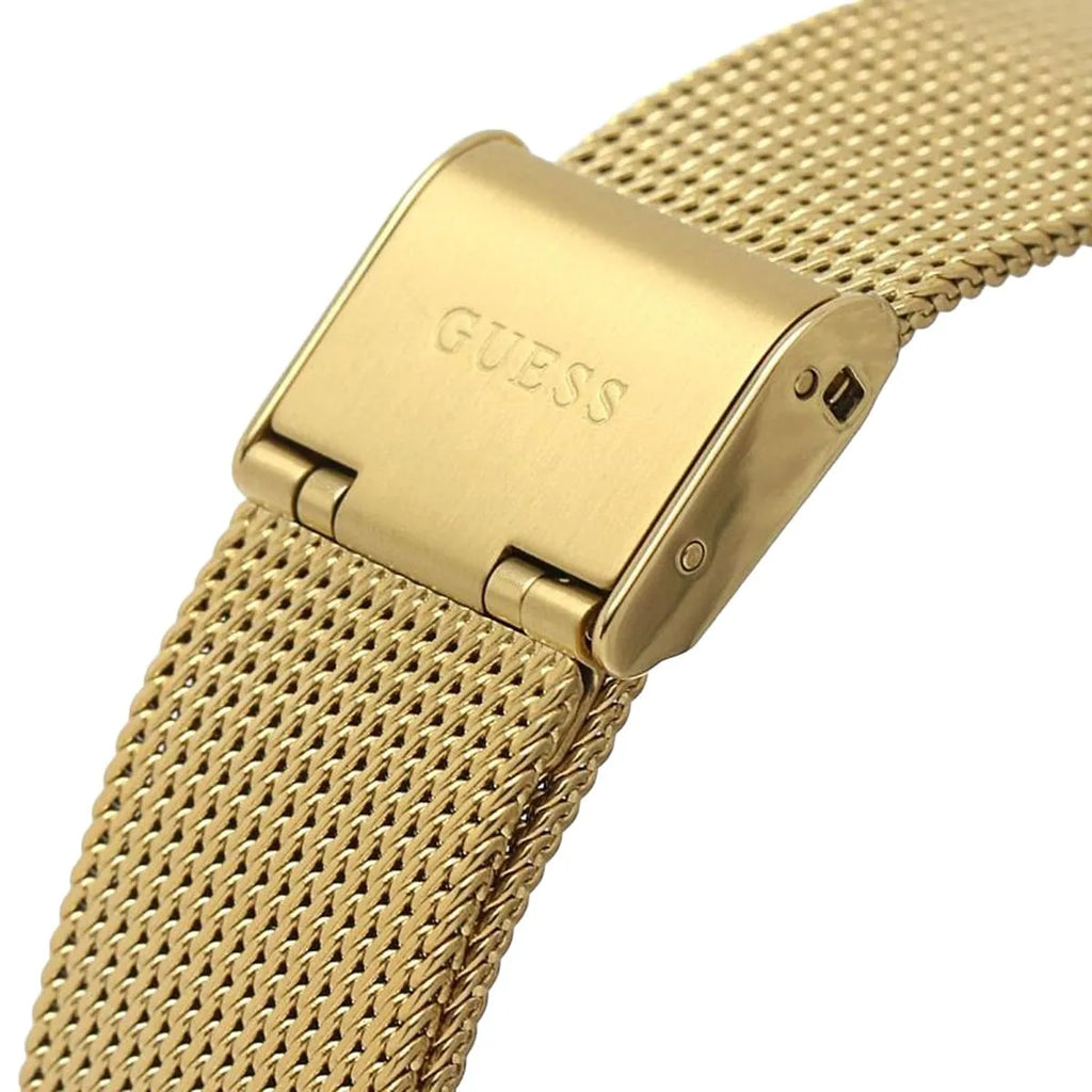 ساعة يد نسائية Guess Fame GW0508L2 ذهبية بمينا مثلث وحافة مرصعة بالكريستال وسوار شبكي ذهبي