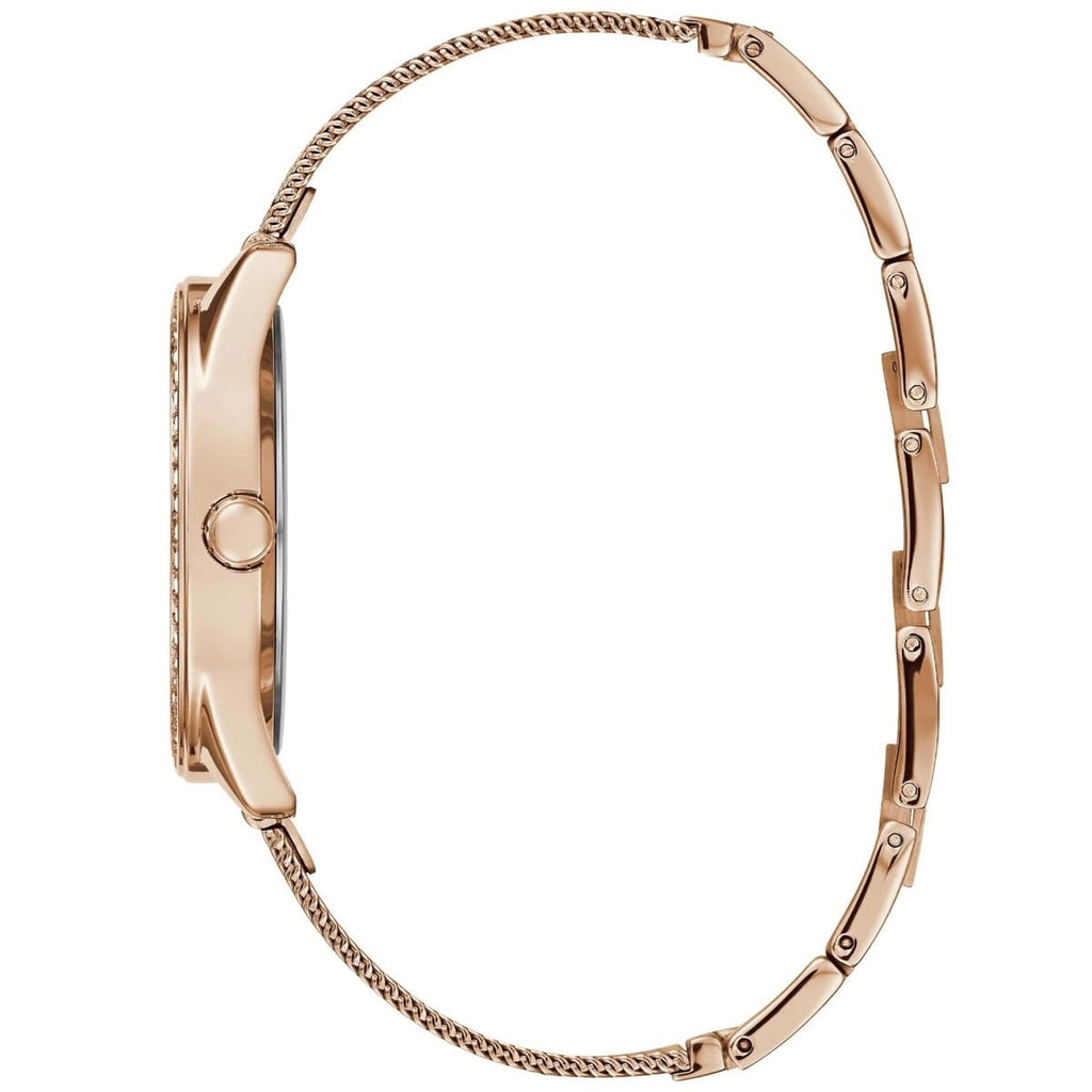 ساعة Guess Claudia W1279L3 نسائية بلون ذهبي وردي بحركة كوارتز، إطار مرصع بالكريستال وشعار 4G، سوار شبكي ذهبي وردي