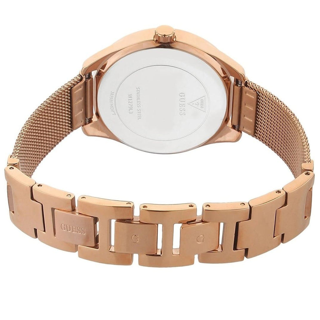 ساعة Guess Claudia W1279L3 نسائية بلون ذهبي وردي بحركة كوارتز، إطار مرصع بالكريستال وشعار 4G، سوار شبكي ذهبي وردي